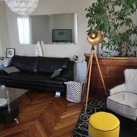 Villa Luxurious Villa, 10 People, 200 M From Geneva
