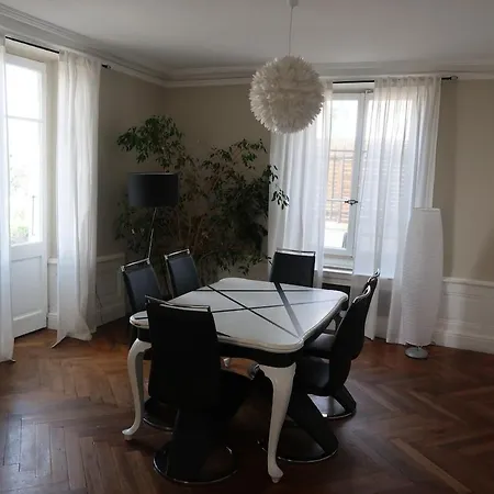 Luxurious Villa, 10 People, 200 M From Geneva Villa